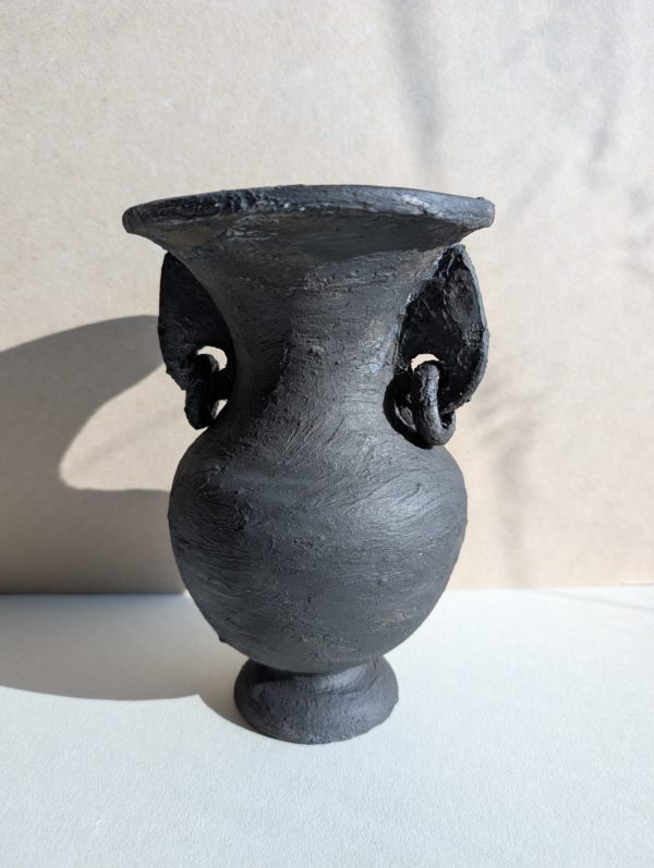 Vase black